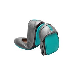 Tieks Metallic Pewter Leather Foldable Ballet Flats, 9, with Tote, Bag & Flower